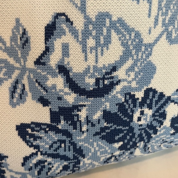 Free People Blue and White Floral Clutch - Picture 7 of 9